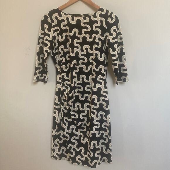 J McLaughlin Sheath Dress Black Beige Ruched Side Catalina Cloth Puzzle Piece - Picture 1 of 5